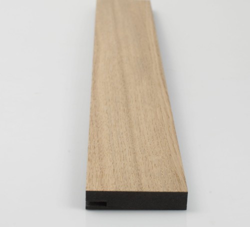 Listwa LZ/C. Wymiary: 2750x60x12 mm
