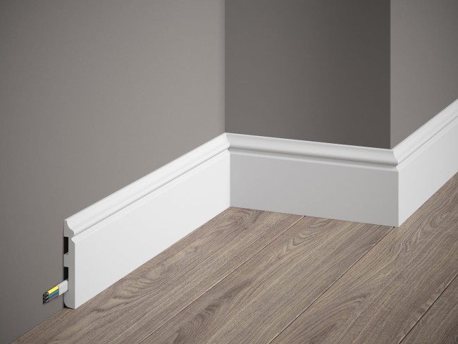 Listwa przypodłogowa MD018. Kolor: biały. Wymiary: 200 x 8 x 1.3 [cm]